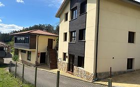 Apartamentos La Peral